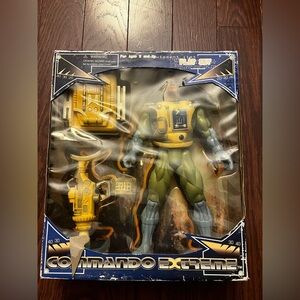 Commando Extreme Action Figure Set - Yellow and Green by Sundo Collectible NWT